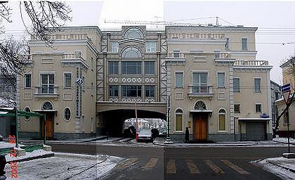 Бизнес-парк на Ордынке, д. 40. Входной корпус