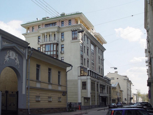 Жилой дом в Староконюшенном пер.